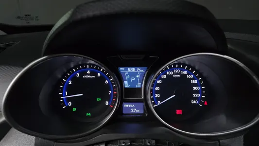 Hyundai 벨로스터 2011 8