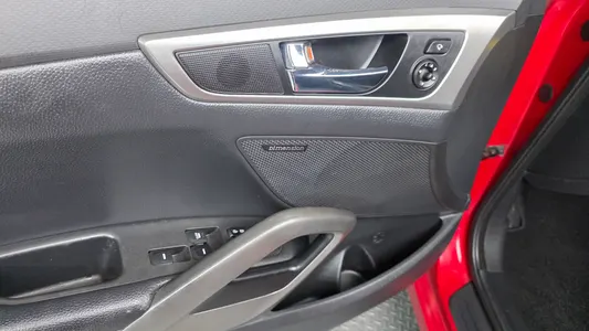 Hyundai 벨로스터 2011 13