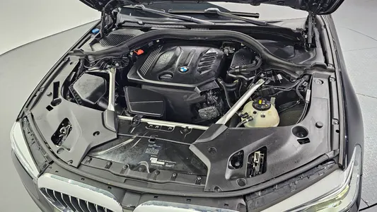 BMW 5 Series (G30) 520d 2018 6