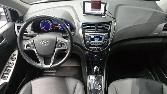 Hyundai () 1.6 VGT 2015 7