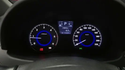 Hyundai () 1.6 VGT 2015 8