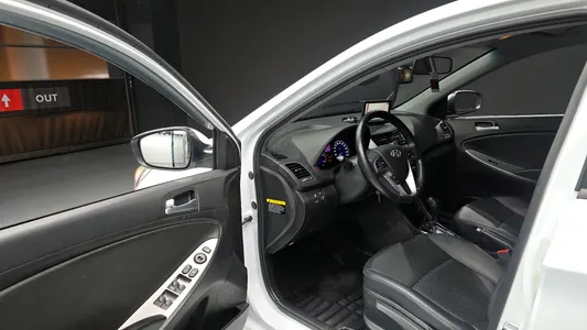 Hyundai () 1.6 VGT 2015 10