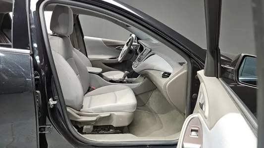 Chevrolet 말리부 1.5 LS 2016 11