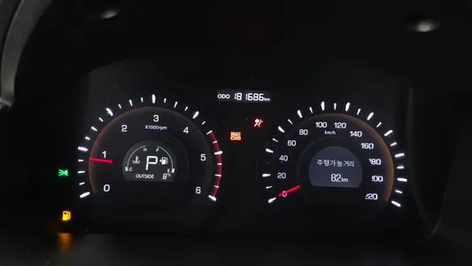 KG Mobility C 2.0 CVT 2WD 2014 8