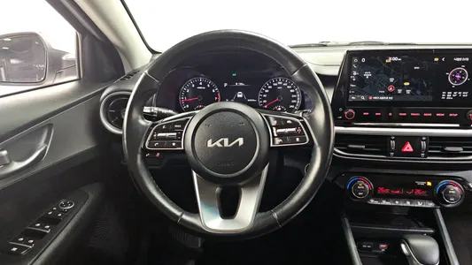 Kia K3 2 1.6 2022 16