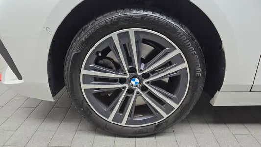 BMW 1 Series (F40) 120i 2022 5