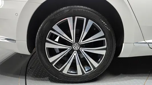 Volkswagen 아테온 2.0 TDI 2019 5