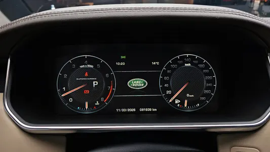 Land Rover 4 5.0 SC Vogue SE 2016 8
