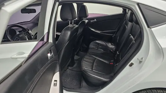 Hyundai () 1.4 VVT 2016 13