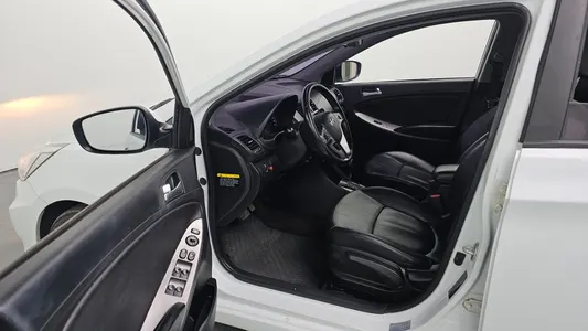 Hyundai () 1.4 VVT 2016 10