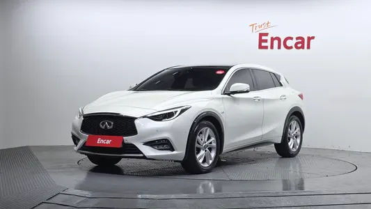 Infiniti Q30 2.0 2019