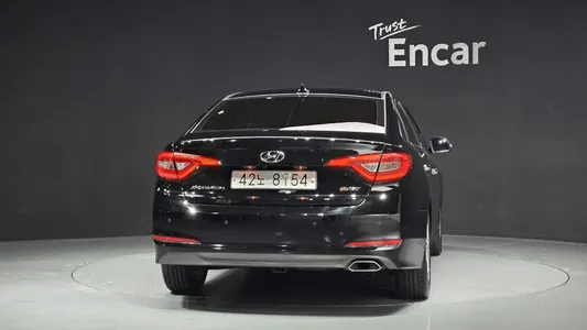 Hyundai LF 1.7 2016 4