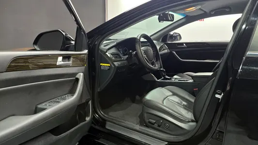 Hyundai LF 1.7 2016 11