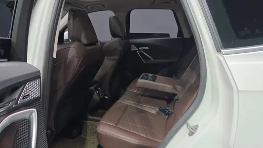 BMW X1 (U11) xDrive 20i xLine 2024 12