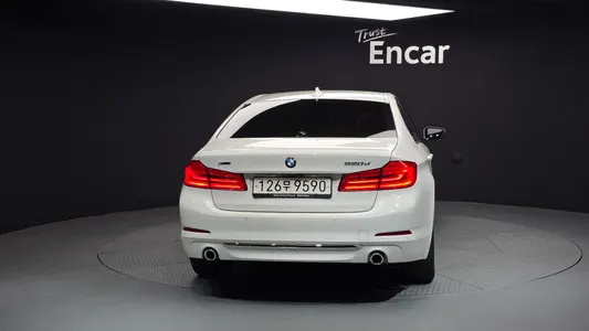 BMW 5 Series (G30) 520d 2020 4