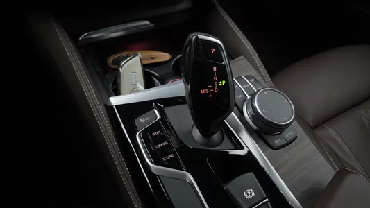 BMW 5 Series (G30) 520d 2020 9