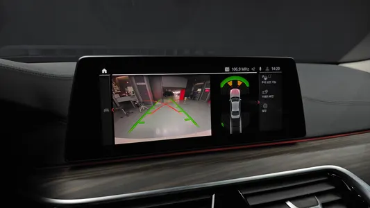 BMW 5 Series (G30) 520d 2020 15