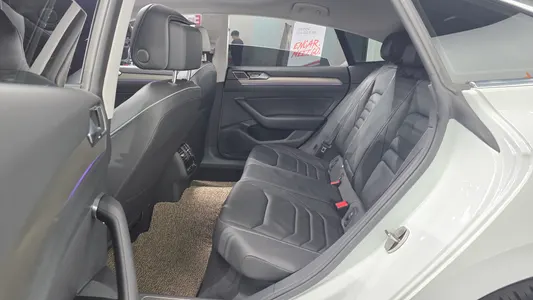 Volkswagen 아테온 2.0 TDI 2019 12