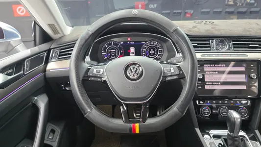 Volkswagen 아테온 2.0 TDI 2019 13