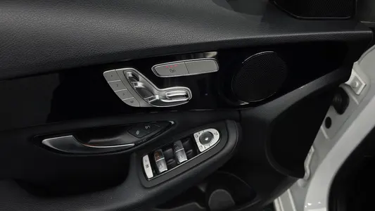 Mercedes-Benz C-Class W205 C200 2019 16
