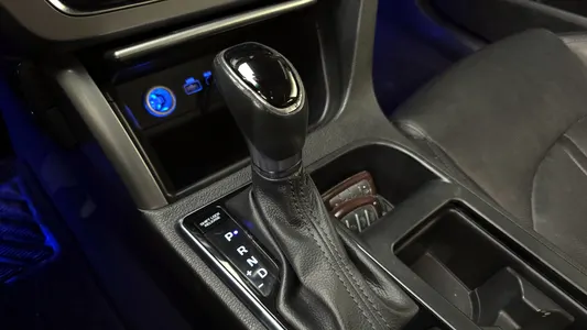 Hyundai LF 2.0 2014 9