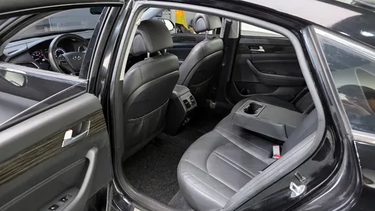 Hyundai LF 2.0 2014 11