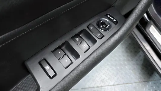 Hyundai LF 2.0 2014 14