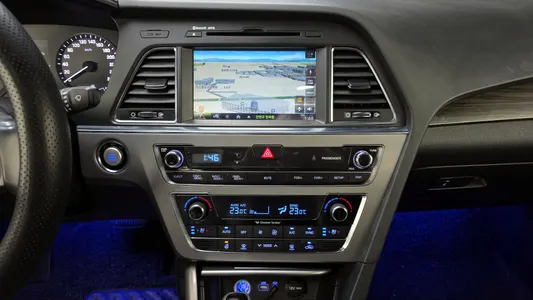 Hyundai LF 2.0 2014 19
