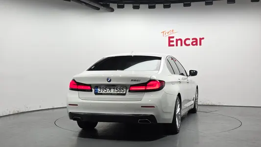 BMW 5 Series (G30) 520i 2021 4