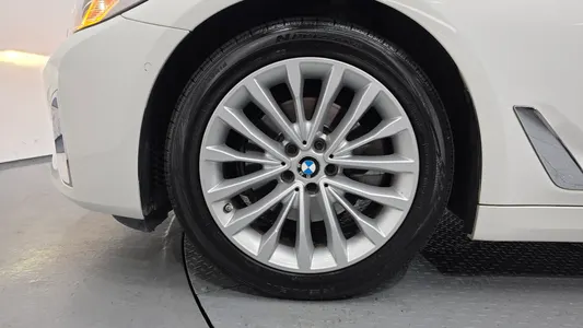 BMW 5 Series (G30) 520i 2021 5