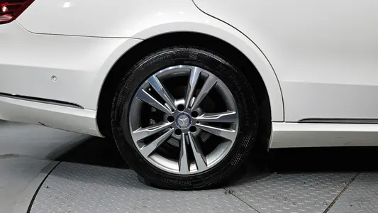 Mercedes-Benz E-Class W212 E220 CDI 2013 5