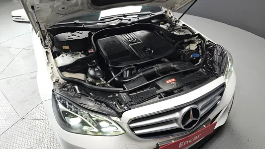 Mercedes-Benz E-Class W212 E220 CDI 2013 6