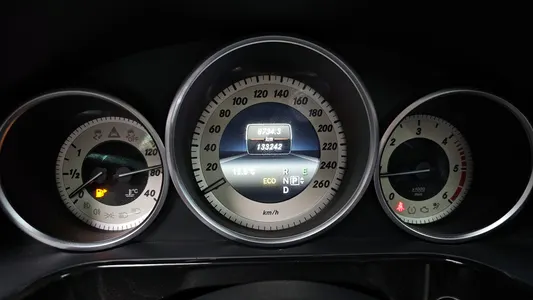 Mercedes-Benz E-Class W212 E220 CDI 2013 8