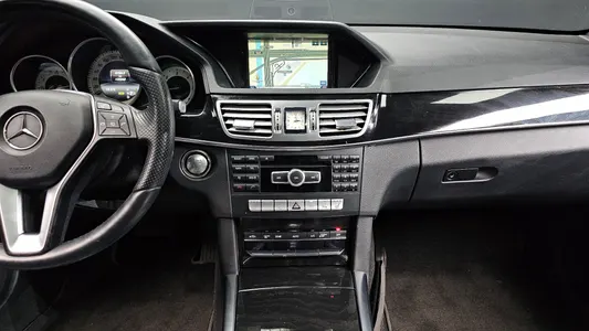 Mercedes-Benz E-Class W212 E220 CDI 2013 13