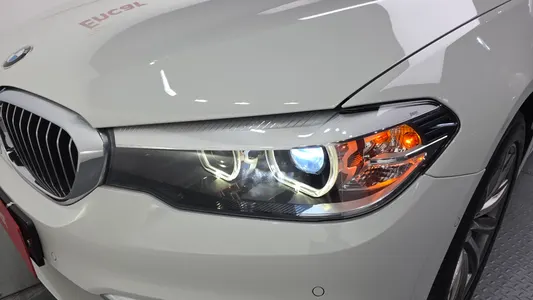 BMW 5 Series (G30) 520i 2018 22