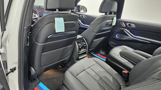 BMW X7 (G07) M60i xDrive M 6 2024 33