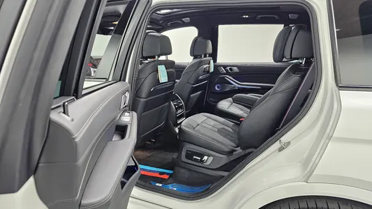 BMW X7 (G07) M60i xDrive M 6 2024 27