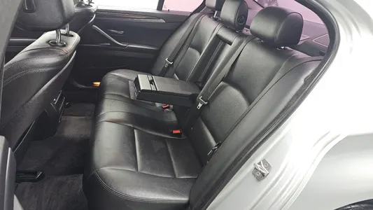 BMW 5 Series (F10) 520d 2013 12