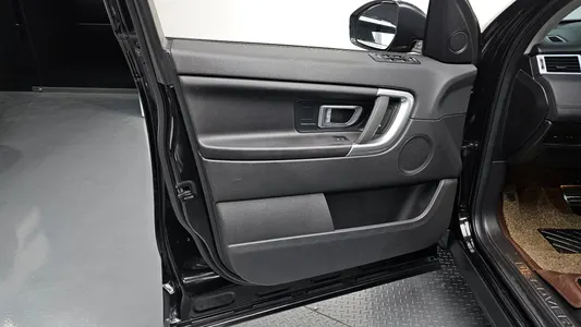 Land Rover 디스커버리 스포츠 2.0 TD4 SE 2017 24
