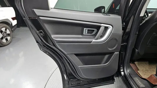 Land Rover 디스커버리 스포츠 2.0 TD4 SE 2017 25