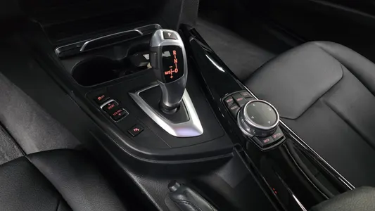 BMW 3 Series (F30) 320d ED 2015 9
