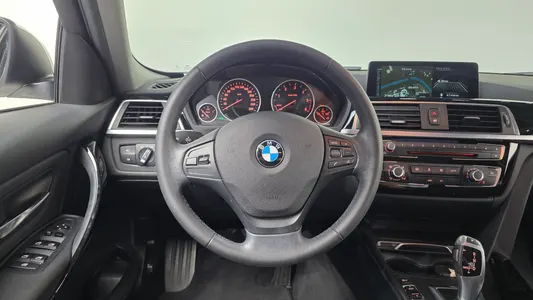 BMW 3 Series (F30) 320d ED 2015 13