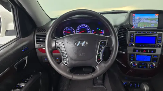 Hyundai CM 2WD(2.0 e-VGT) MLX 2011 13