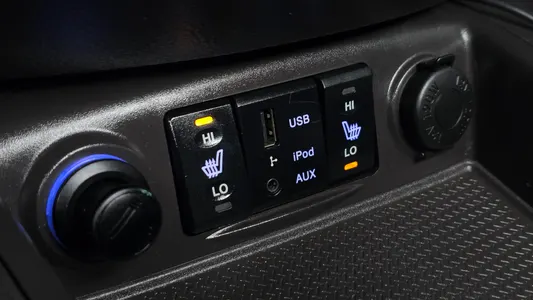 Hyundai CM 2WD(2.0 e-VGT) MLX 2011 16
