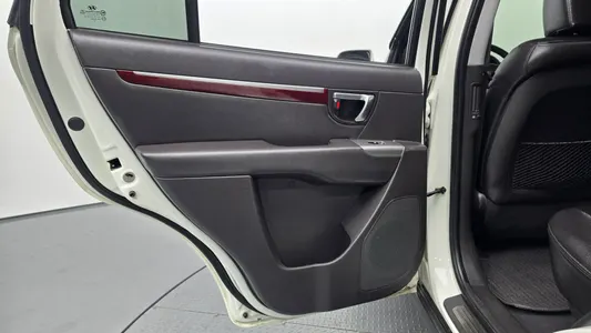 Hyundai CM 2WD(2.0 e-VGT) MLX 2011 25