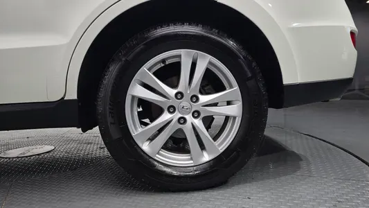 Hyundai CM 2WD(2.0 e-VGT) MLX 2011 21