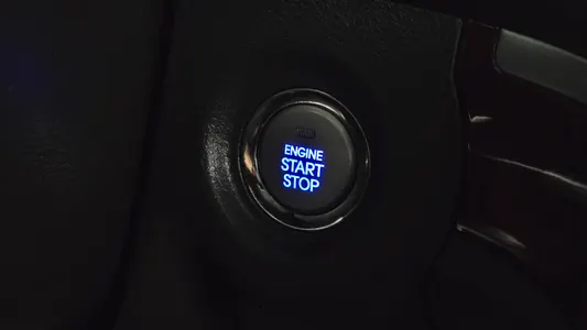 Hyundai CM 2WD(2.0 e-VGT) MLX 2011 28