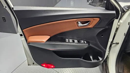 KG Mobility 티볼리 아머 2WD 2018 24
