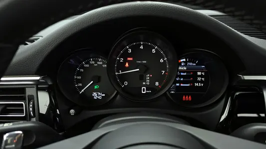 Porsche 마칸 2.0 2024 8