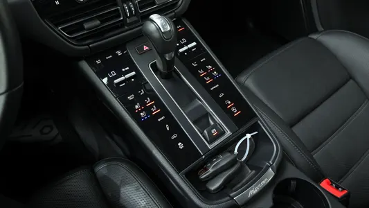 Porsche 마칸 2.0 2024 9